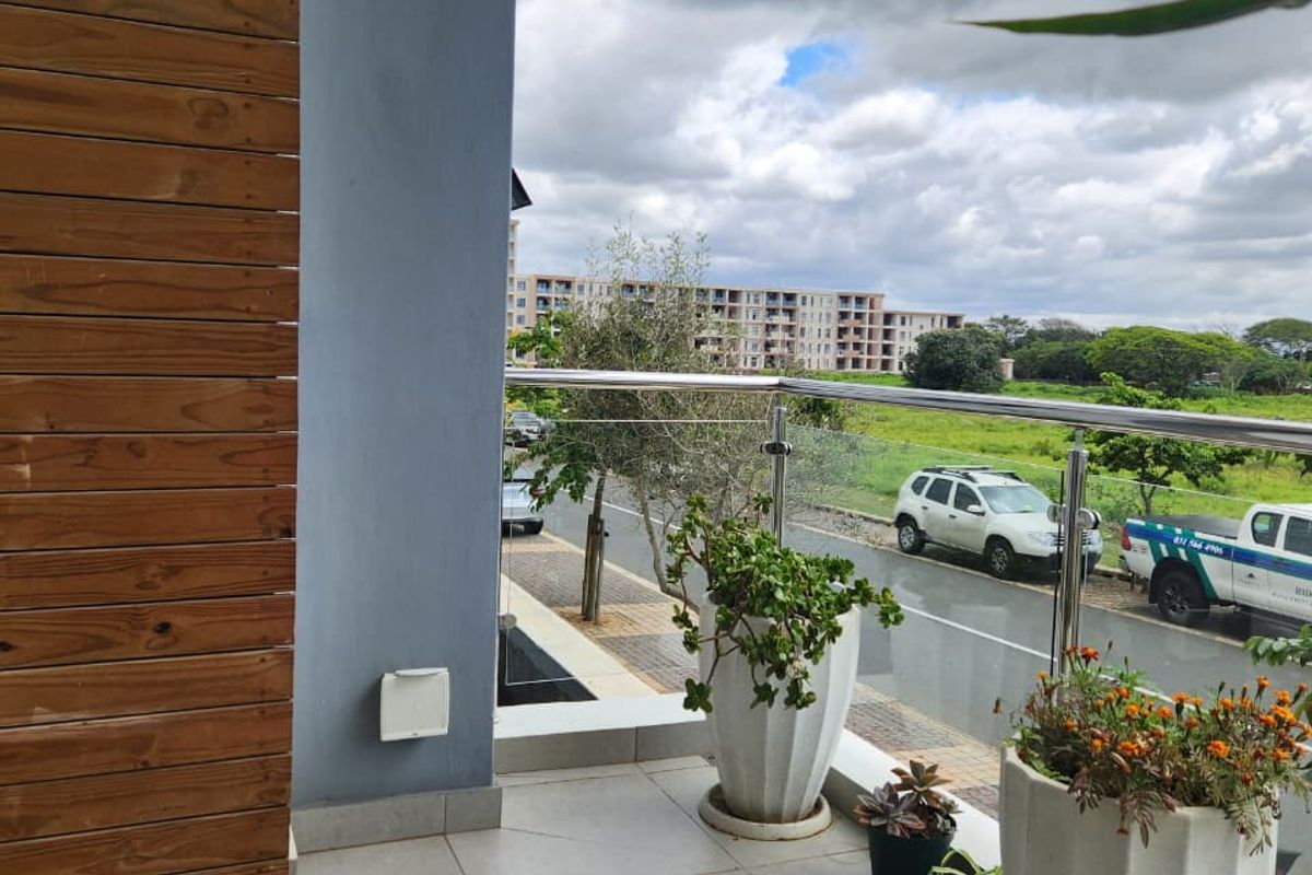 2 Bedroom at Umlhanga Durban  - Photo 3