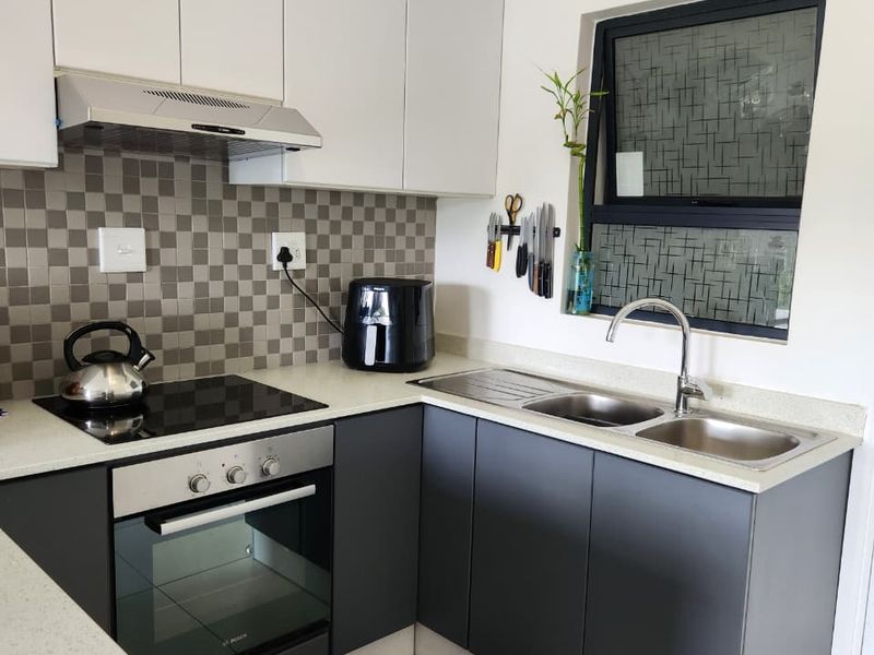 2 Bedroom at Umlhanga Durban  - Photo 9