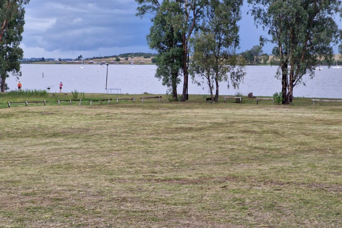 Prime Waterfront Agricultural Land – 12.9 Hectares | Lifestyle & Investment Opportunity - Photo 4