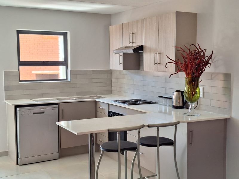 Investors/First Time House Owners/ Perfect Location - Photo 5