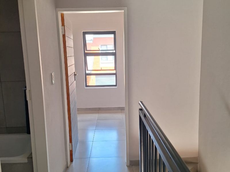 Investors/First Time House Owners/ Perfect Location - Photo 9