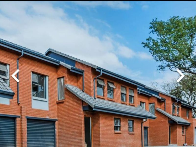 Investors/First Time House Owners/ Perfect Location - Photo 3