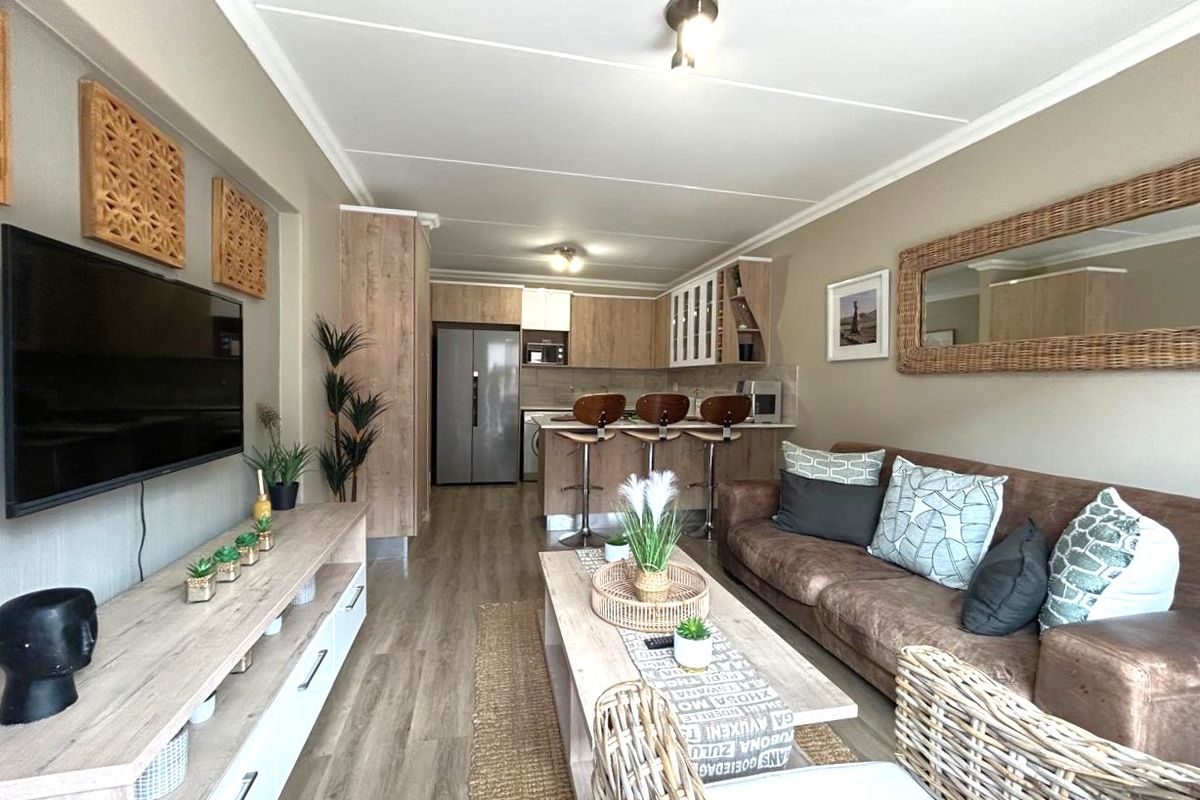 3 Bed 2 Bath Appartment in Roodepark Eco Estate - Photo 3