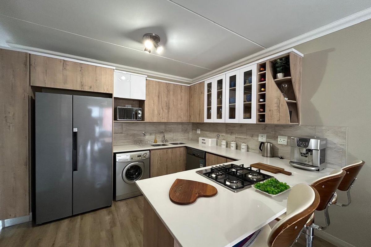 3 Bed 2 Bath Appartment in Roodepark Eco Estate - Photo 4