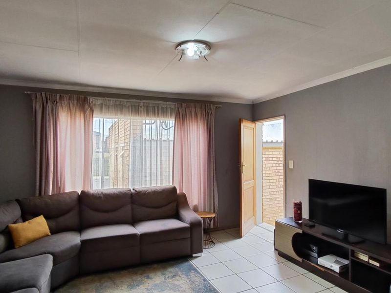 2 Bedroom Townhouse for Sale in Terenure - Photo 10