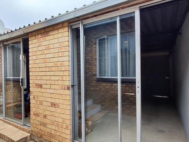 2 Bedroom Townhouse for Sale in Terenure - Photo 8