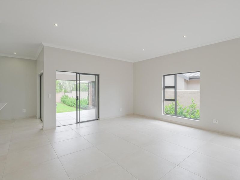 Signature Single-Story Family Home | No Transfer Duty | Heritage Hill Estate Phase 2 Building Package - Photo 3