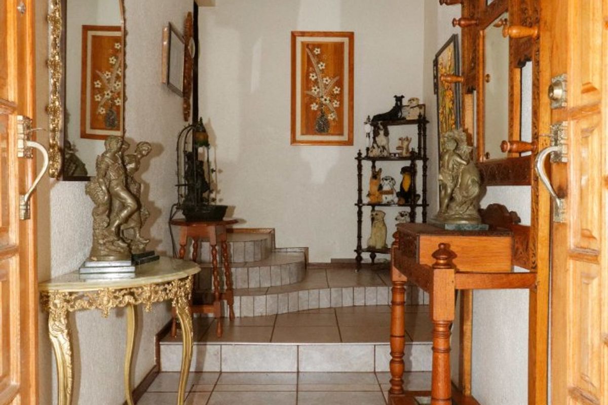 5 Bed House in Wilkoppies for Sale - Photo 4