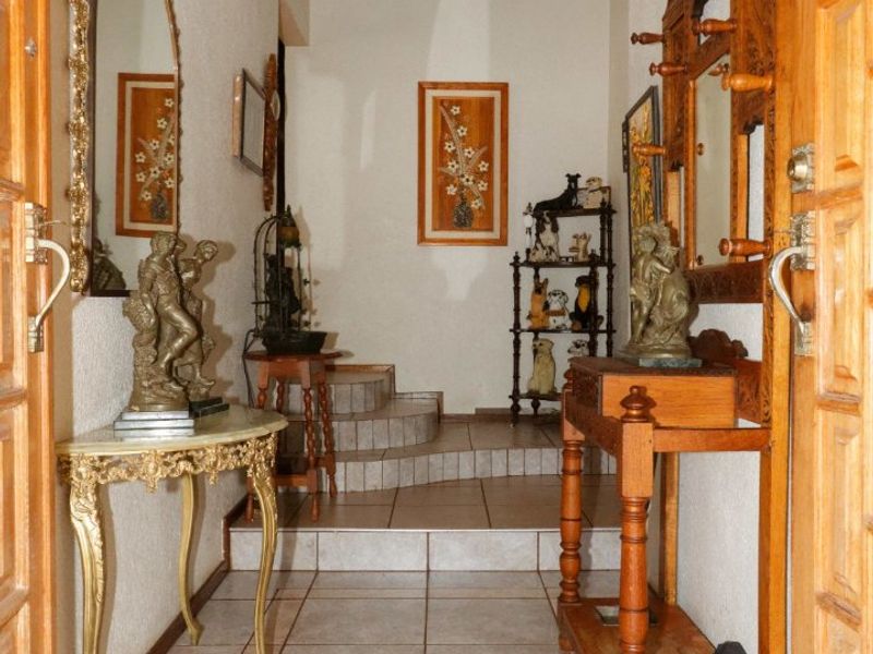 5 Bed House in Wilkoppies for Sale - Photo 4