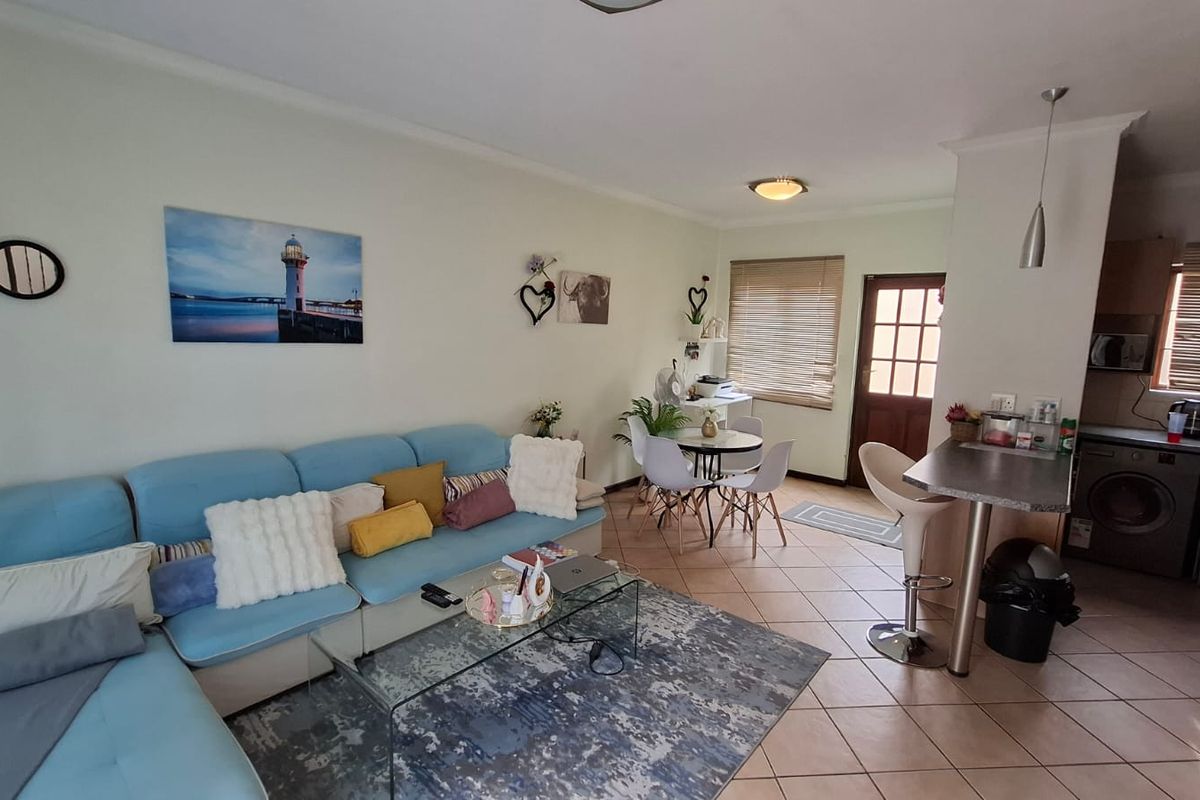 2 Bed Town house in Summerset for Sale - Photo 2