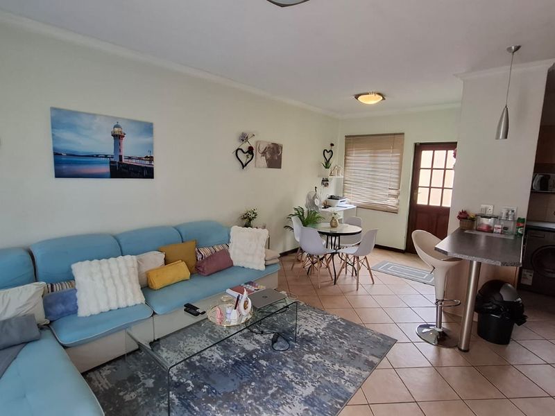 2 Bed Town house in Summerset for Sale - Photo 2