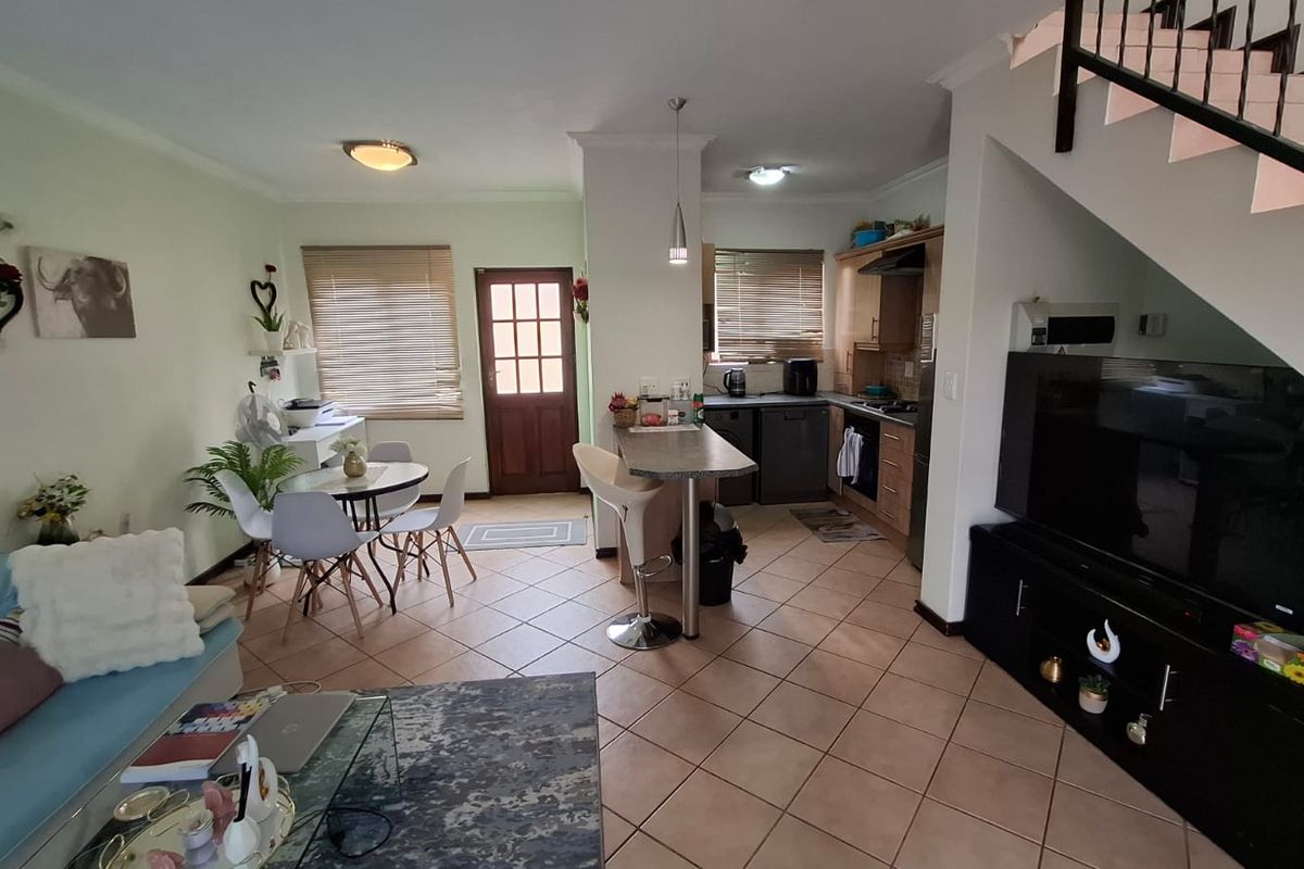 2 Bed Town house in Summerset for Sale - Photo 5