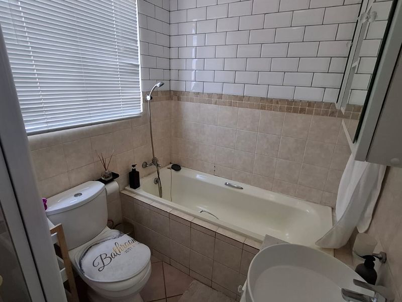 2 Bed Town house in Summerset for Sale - Photo 4