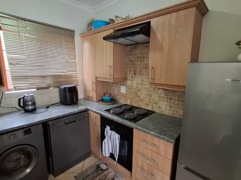 2 Bed Town house in Summerset for Sale - Photo 10