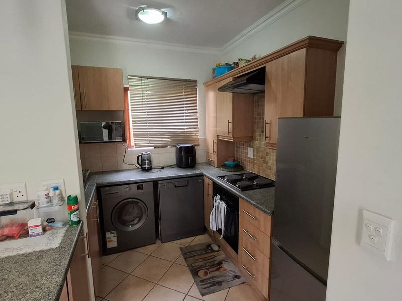 2 Bed Town house in Summerset for Sale - Photo 6