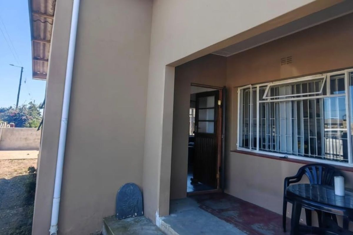 Spacious open plan, 3 Bedroom Home for Sale - Photo 2