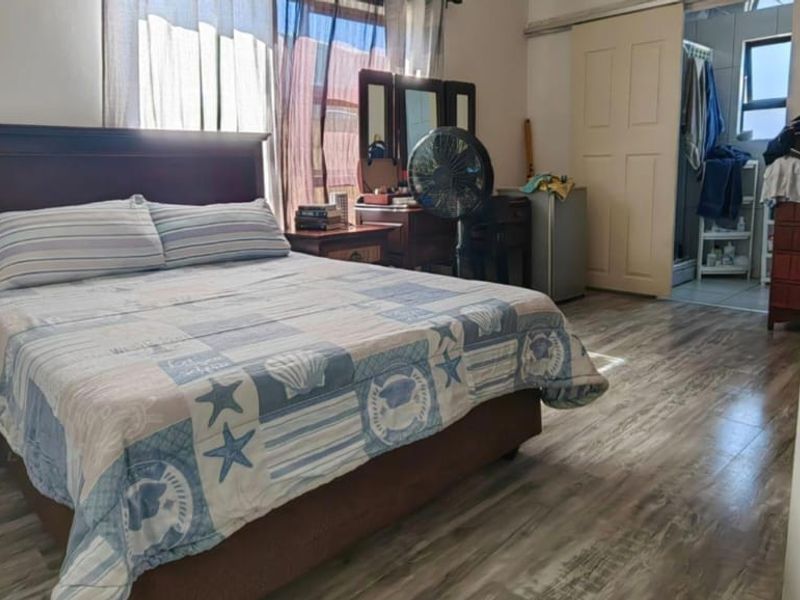 Spacious open plan, 3 Bedroom Home for Sale - Photo 10