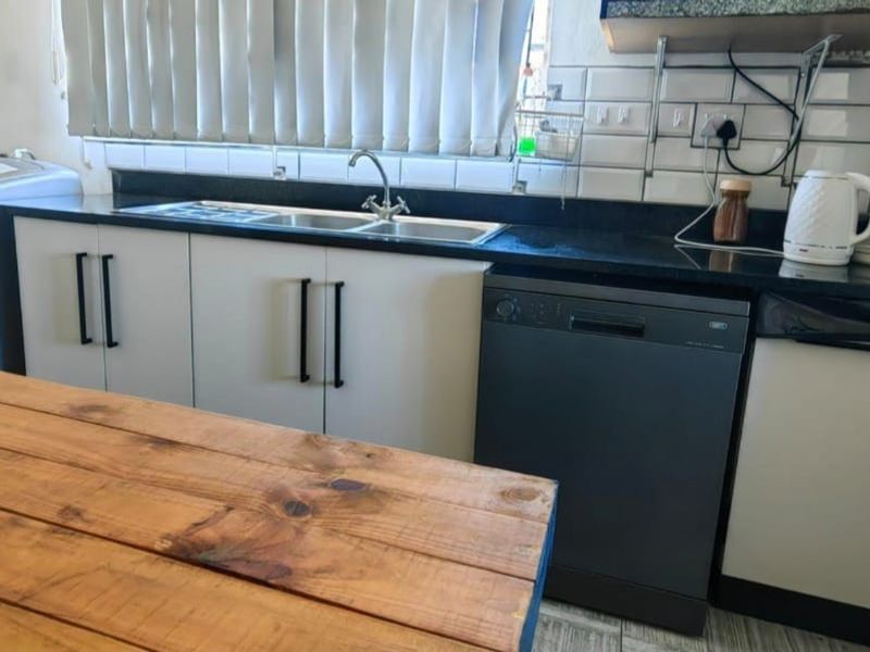 Spacious open plan, 3 Bedroom Home for Sale - Photo 8