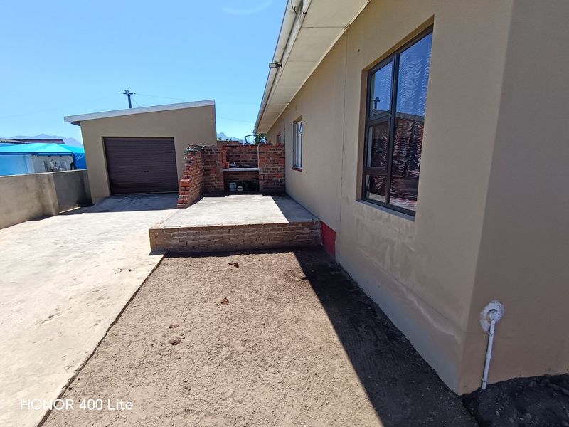 Spacious open plan, 3 Bedroom Home for Sale - Photo 4