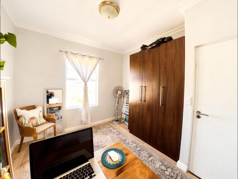 Coastal Elegance Meets Luxury Living in Mariners Village. - Photo 5