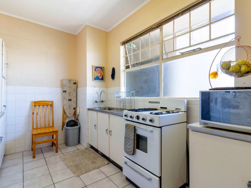 Sky-High Living with Stunning Views in the Heart of Parktown - Photo 7