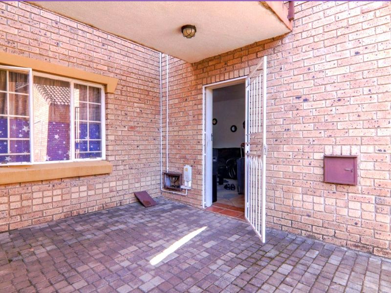 2 Bed 2 Bath Ground Floor Unit in Eco Park Estate - Photo 2