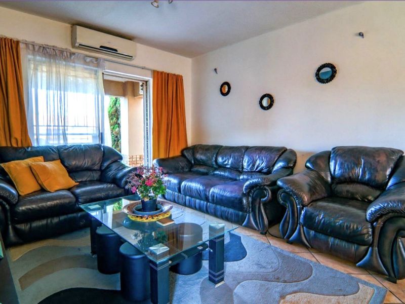 2 Bed 2 Bath Ground Floor Unit in Eco Park Estate - Photo 5