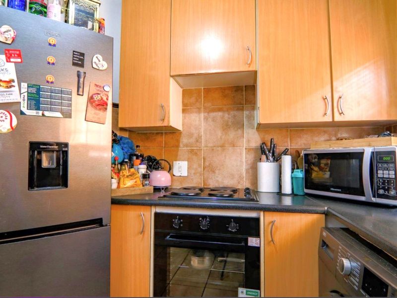 2 Bed 2 Bath Ground Floor Unit in Eco Park Estate - Photo 7