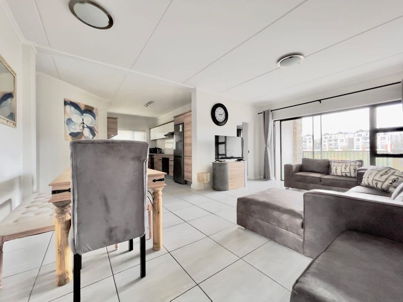 3 Bedroom 2 Bathroom  - Photo 3