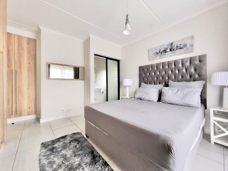 3 Bedroom 2 Bathroom  - Photo 6