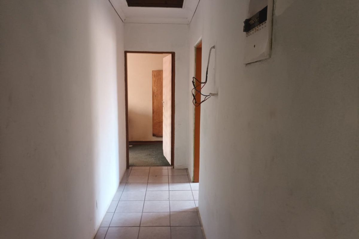 2 Bed House in Katlehong South for Sale - Photo 4