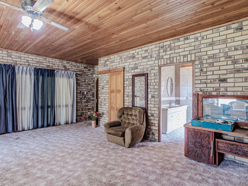 Exceptional Bushveld Lifestyle & Investment Potential_long term rental option as well – 21.4 Ha Farm in Waagfontein - Photo 2