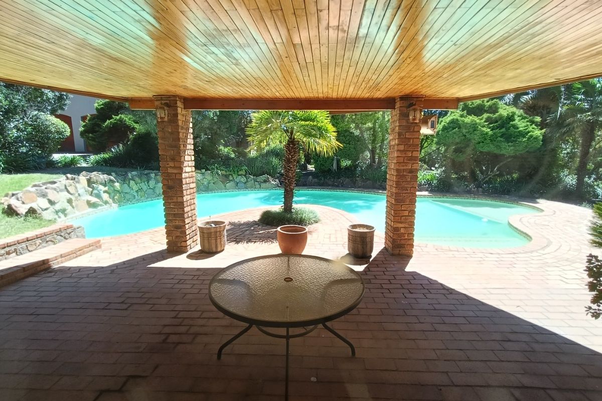 Beautiful Smallholding with House, Flatlet & Stunning Entertainment Area - Photo 3