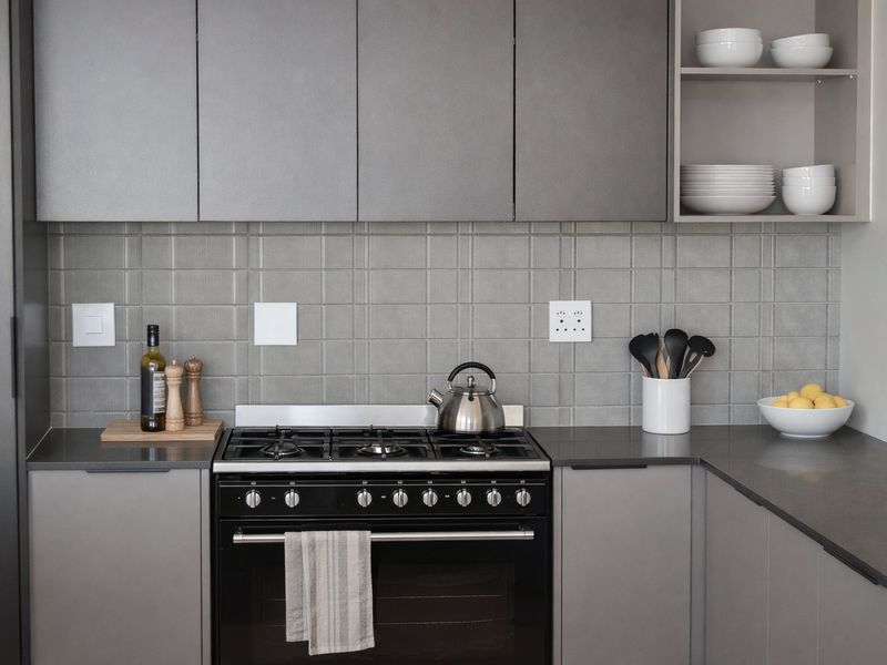 3 Bed House in Mzuri Estate, Dennegeur for Sale - Photo 2