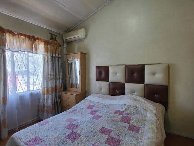 “A wonderful opportunity for the new owner to add their personal touch with simple cosmetic updates.  solid home offering great potential for modern upgrades.” - Photo 2