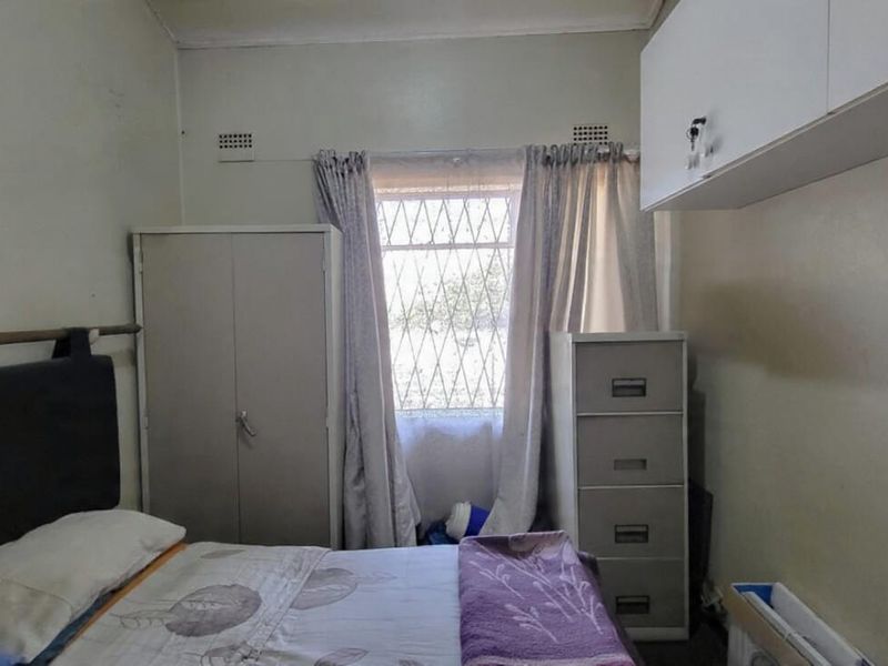 “A wonderful opportunity for the new owner to add their personal touch with simple cosmetic updates.  solid home offering great potential for modern upgrades.” - Photo 10