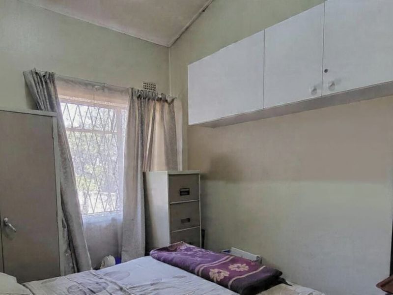 “A wonderful opportunity for the new owner to add their personal touch with simple cosmetic updates.  solid home offering great potential for modern upgrades.” - Photo 9