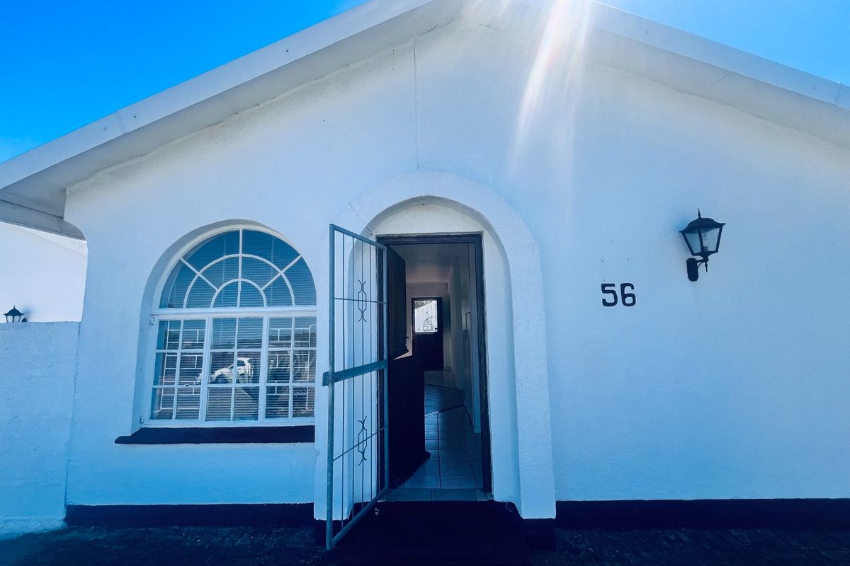 Long Term rental One bedroom townhouse with garage - Photo 2