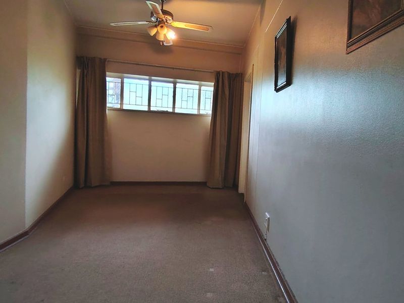 Ground floor flat for sale in Three-Rivers - Photo 9