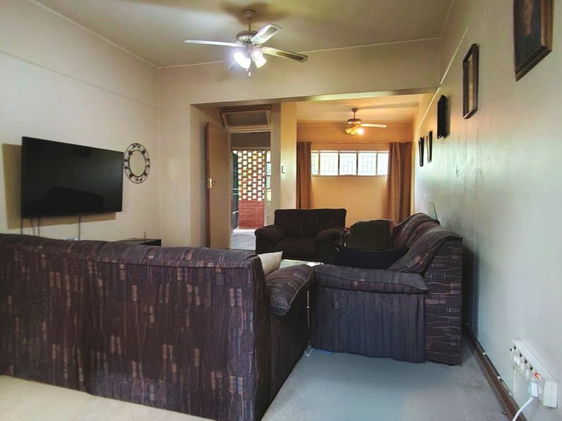 Ground floor flat for sale in Three-Rivers - Photo 8