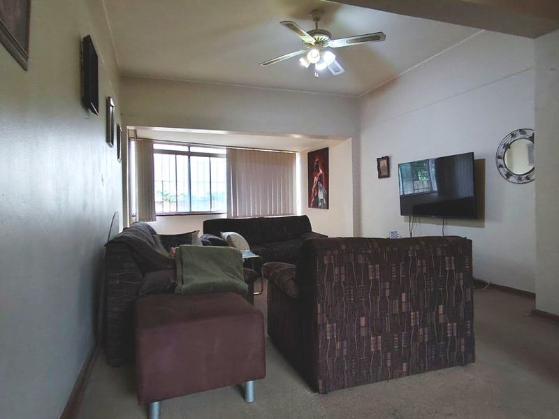 Ground floor flat for sale in Three-Rivers - Photo 7