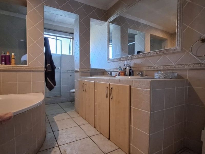 Family-Friendly Lifestyle Farm with Investment Potential - Photo 9