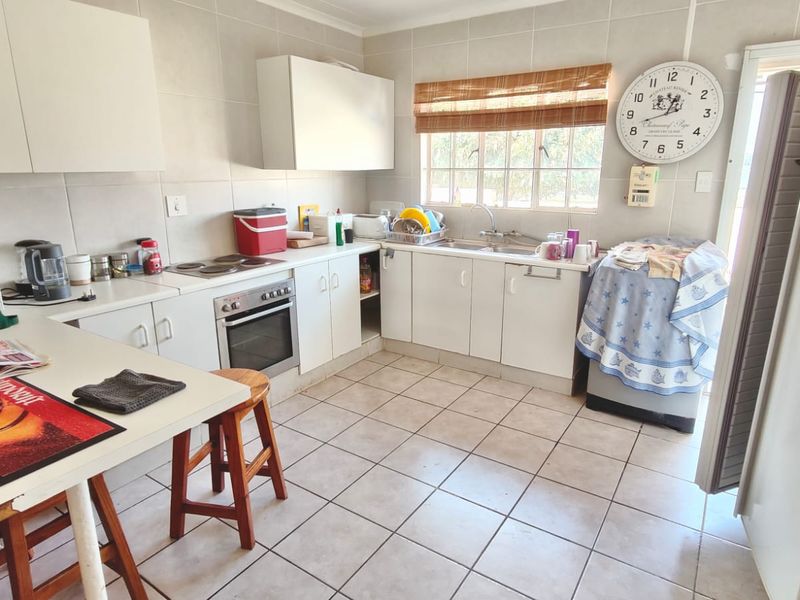 Spacious Double-Storey Home with Dam Views - Photo 4