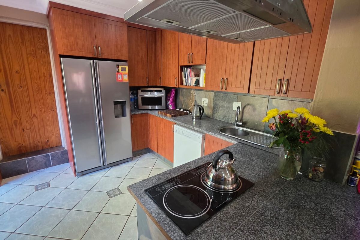 Newly Renovated Home With Solar Power - Photo 3