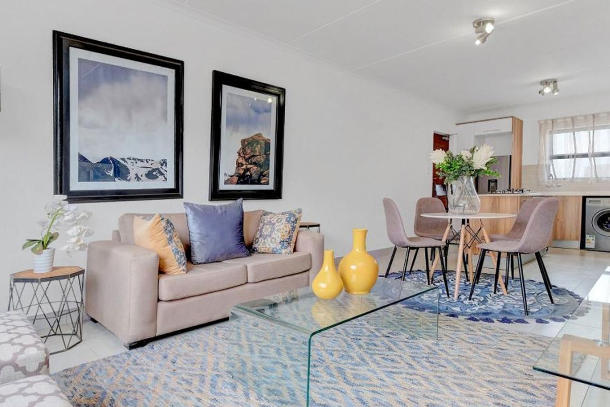 2 Bedroom 2 Bathroom apartment for sale in Founders Hill Crescent! - Photo 3