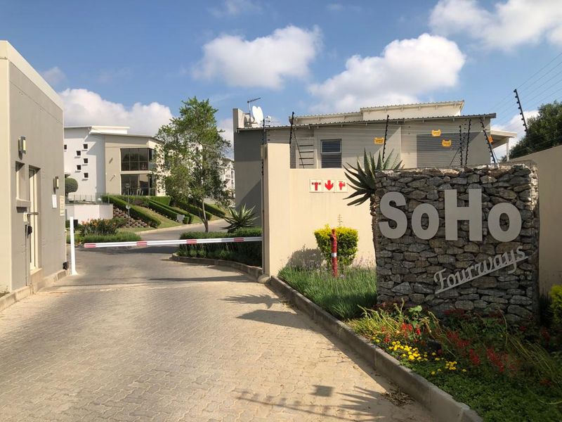 2  Bed 1 bath Soho lofts Grand Fourways. - Photo 4