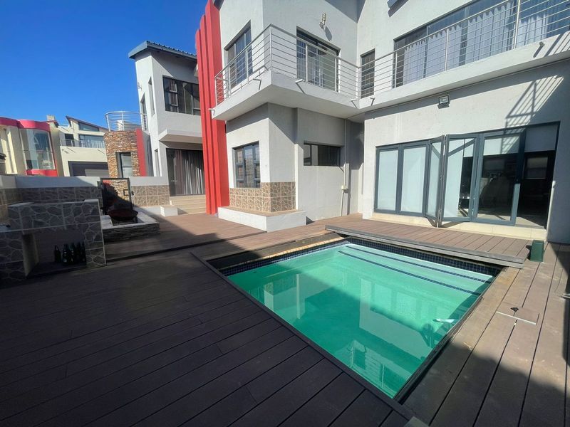 6 Bedroom property for sale in Magaliesberg Country Estate. - Photo 1