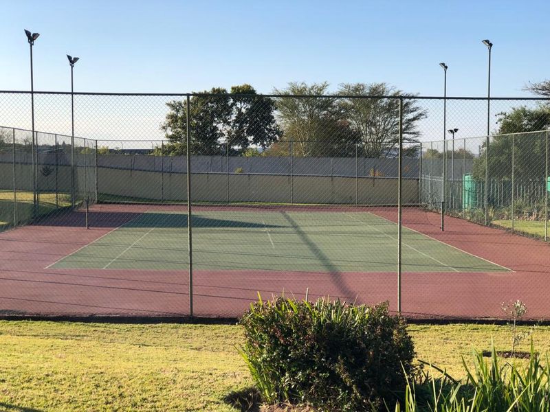 2 Bedroom Apartment for sale in Leeuwenhof Estate Silverlakes - Photo 9