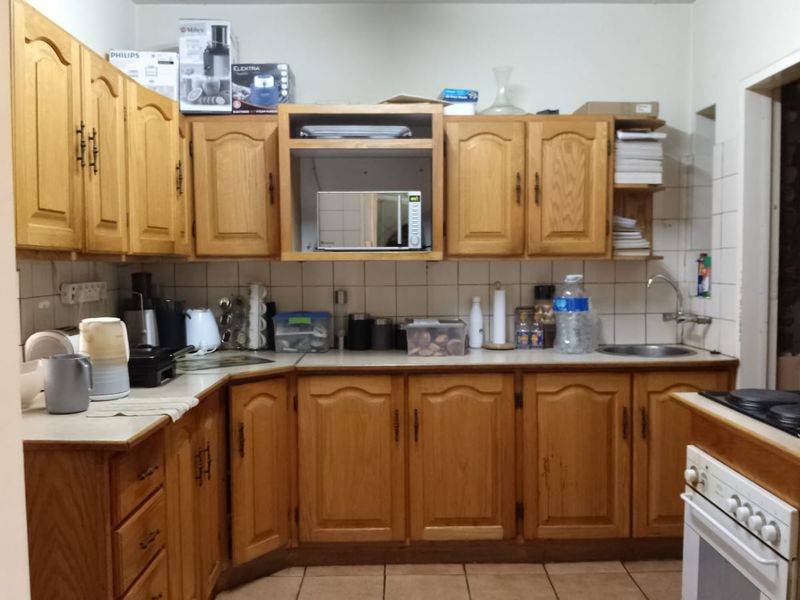 Charming Meyerspark Duplex with parking and garden view - Photo 5