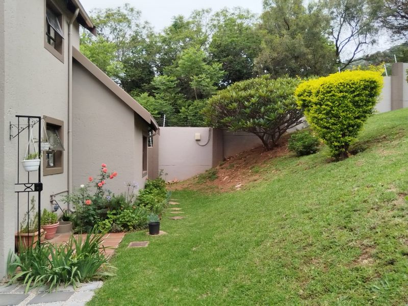 3 Bedroom Duplex For Sale in Allen's Nek - Photo 5